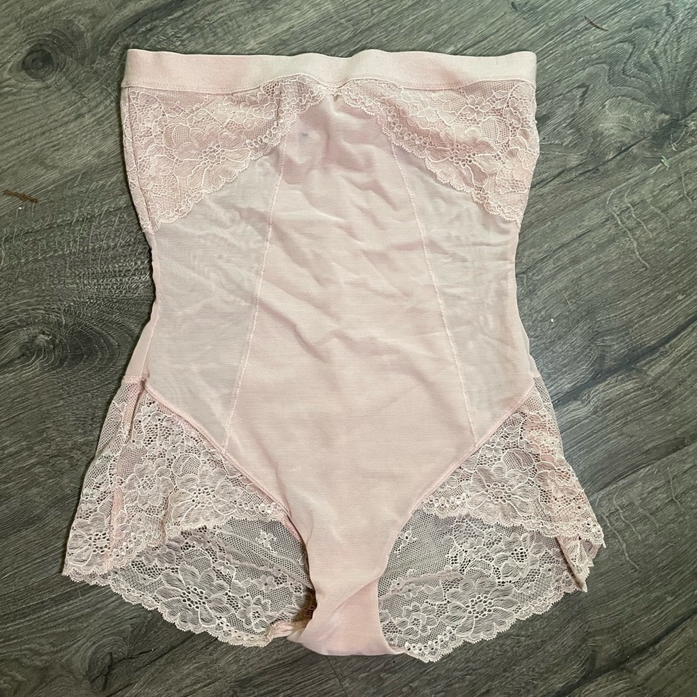 Spanx Spotlight on Lace high waisted brief L